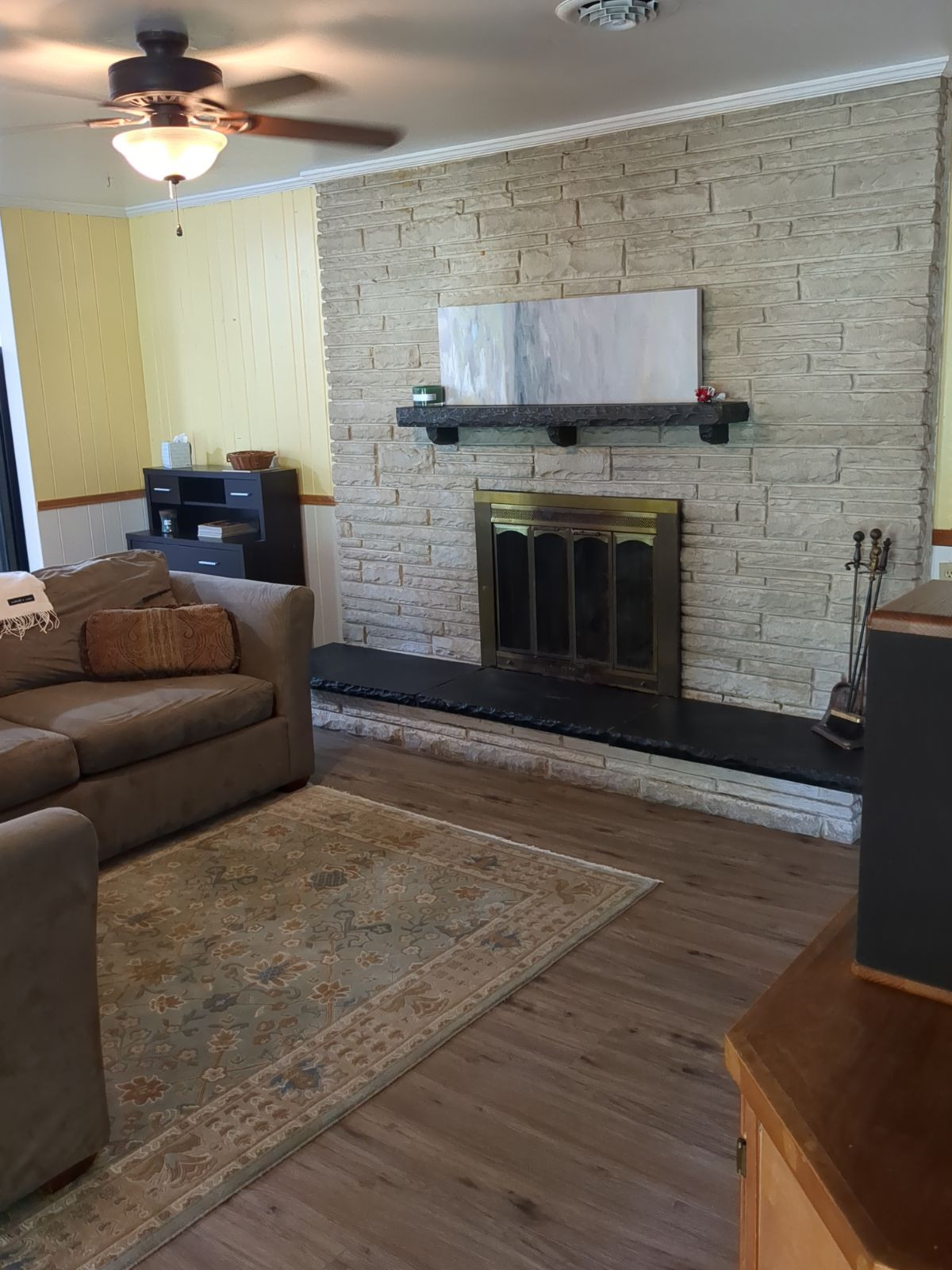 1215 Meadow Road