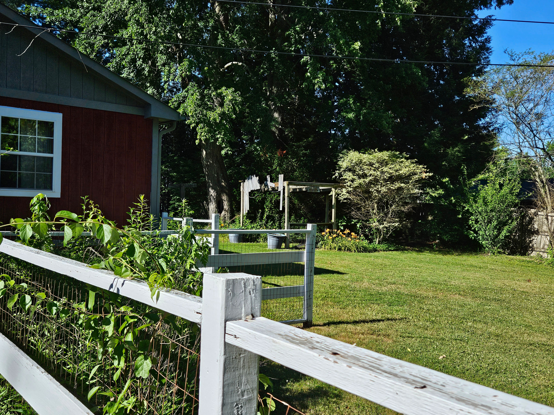1215 Meadow Road