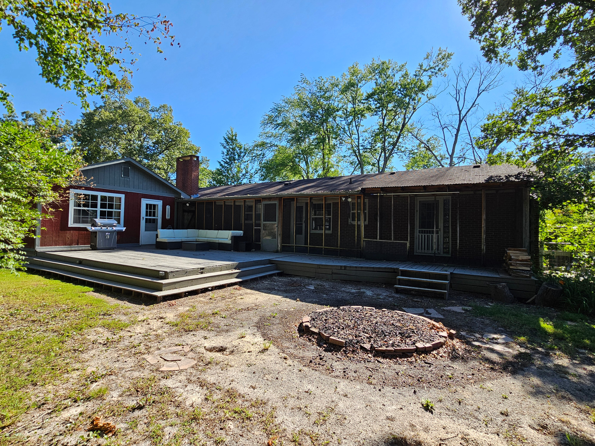 1215 Meadow Road