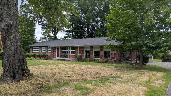 1215 Meadow Road