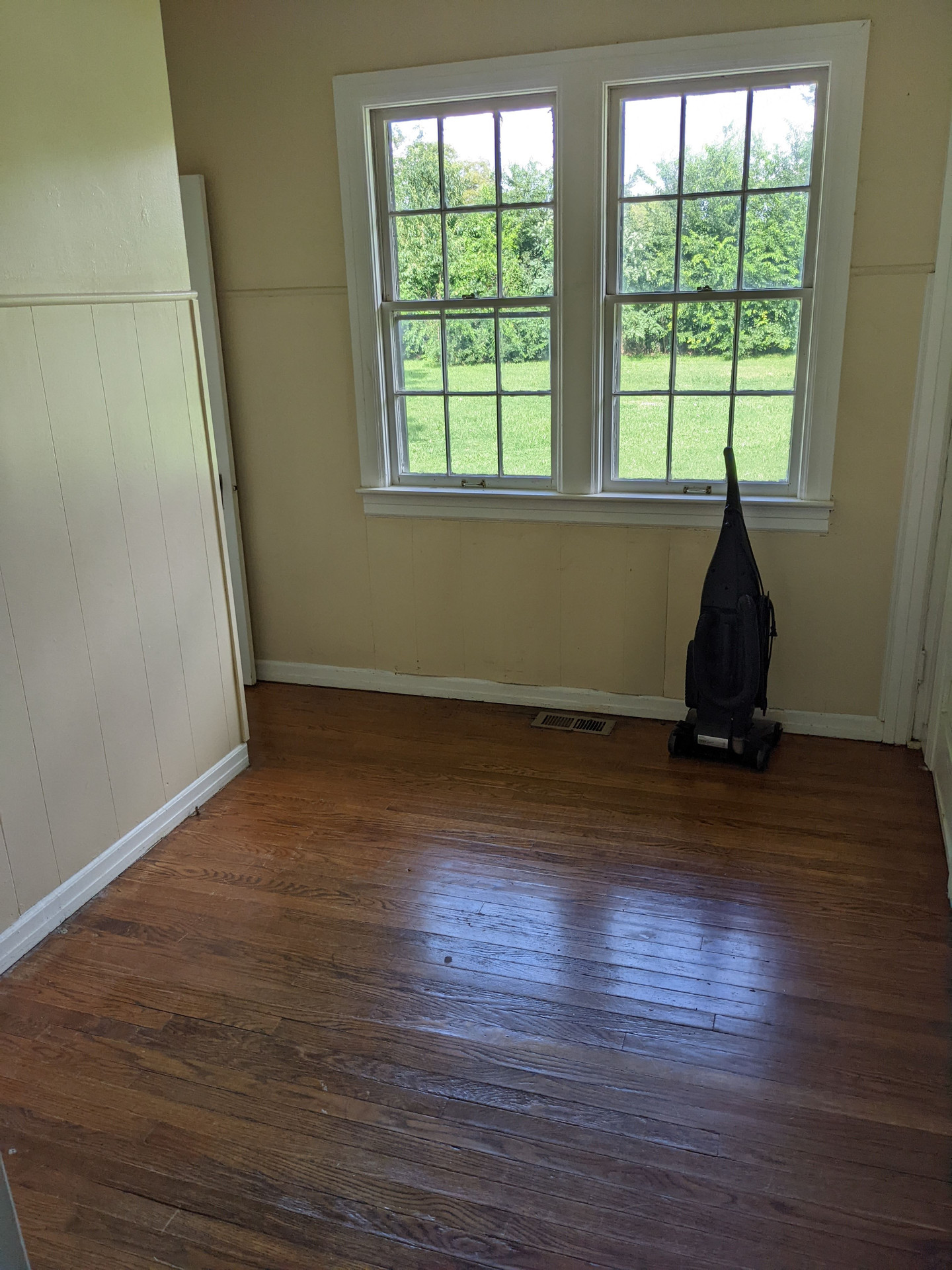 1289 Hunters Point Pike