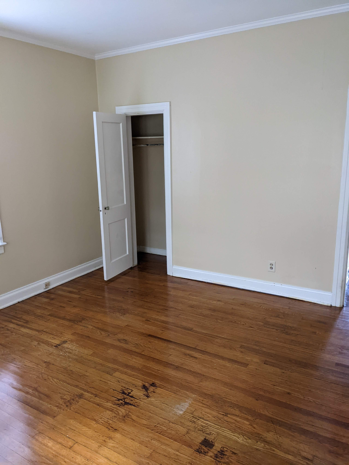 1289 Hunters Point Pike