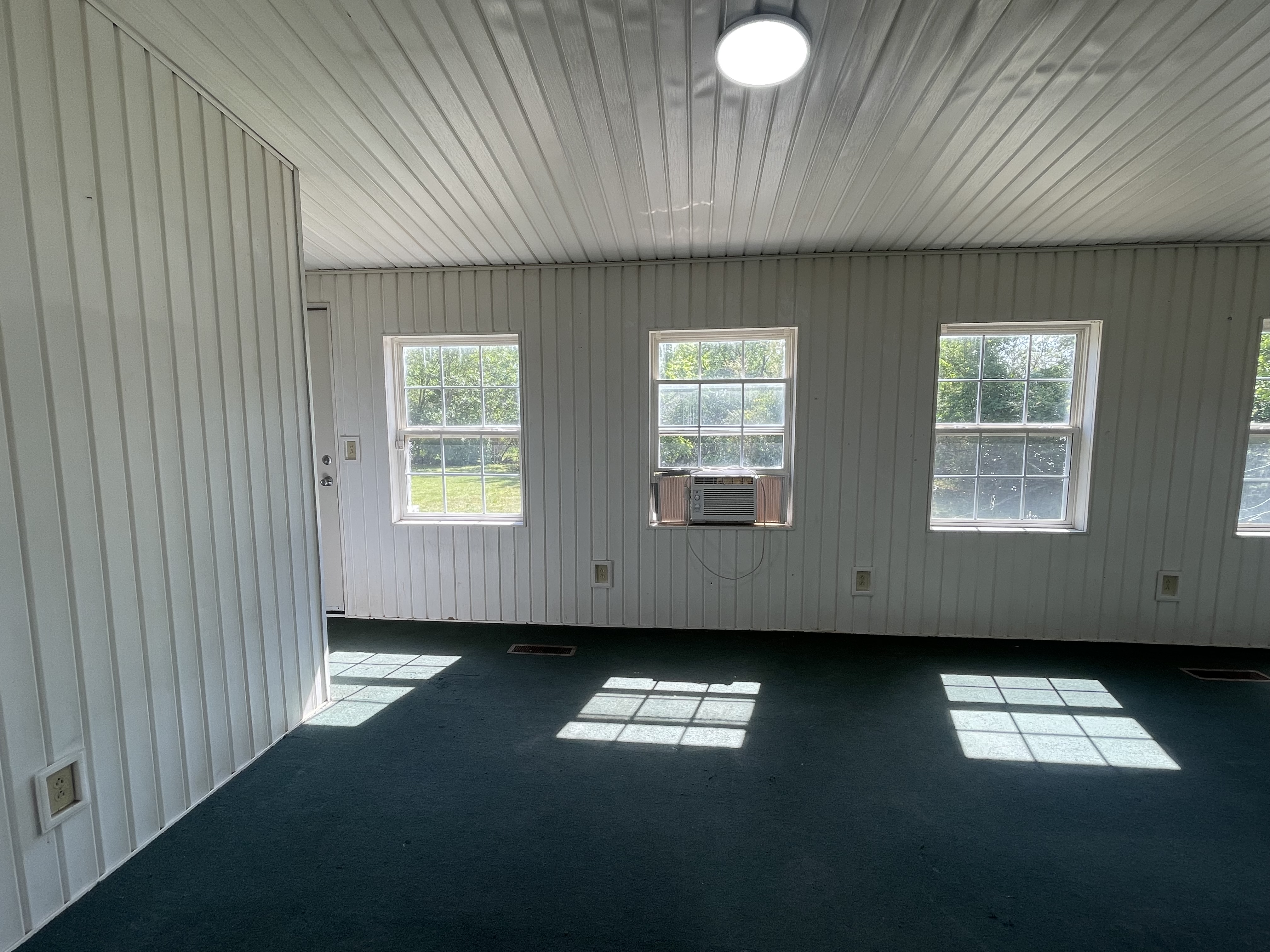 556 Victor Ave.